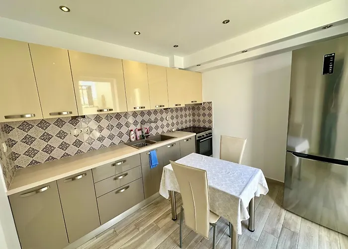 מלון דירות Naxos Mare 4*