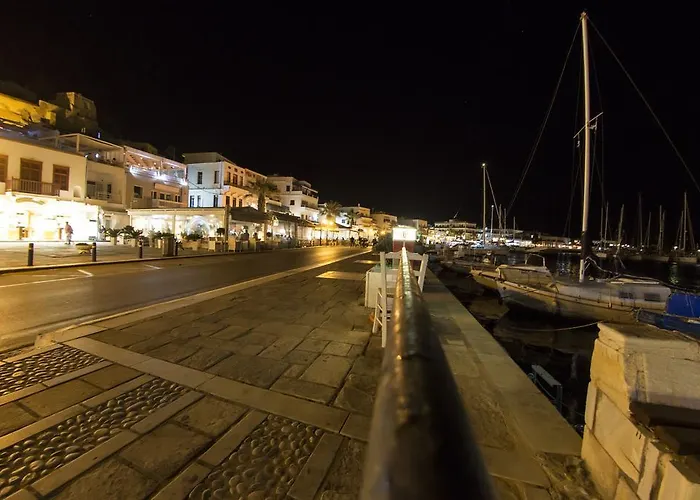 מלון דירות Naxos Mare 4*